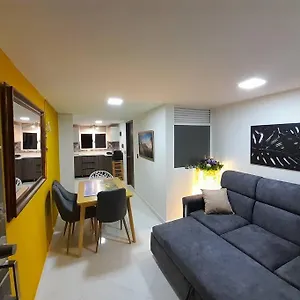 apt-duplex-con-hermosa-vista-a-la-ciudad-deck-exterior.colombiamedellinhotels.com/